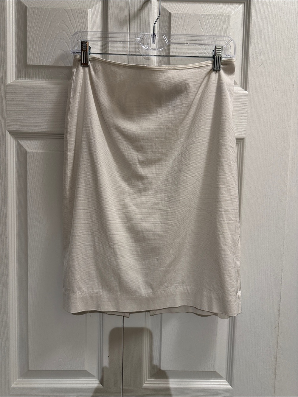 White House Black Market Cream Pencil Skirt
